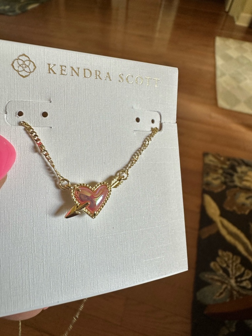 Kendra Scott Ari pink opalescent resin heart Arrow Short Pendant Necklace NEW